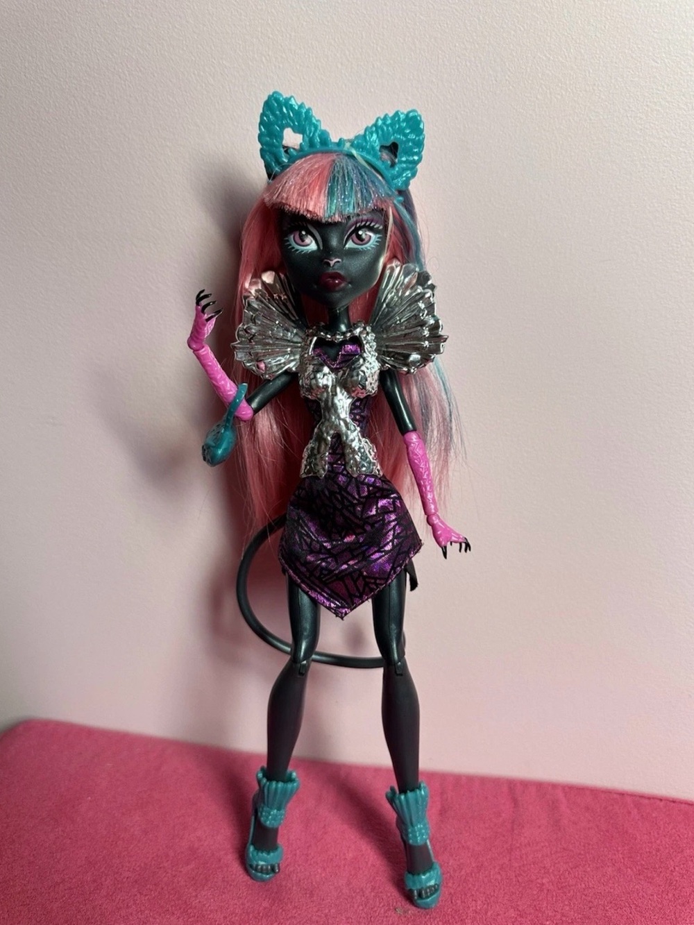 Catty Noir Doll Boo York City Schemes - Monster High- COMPLETE